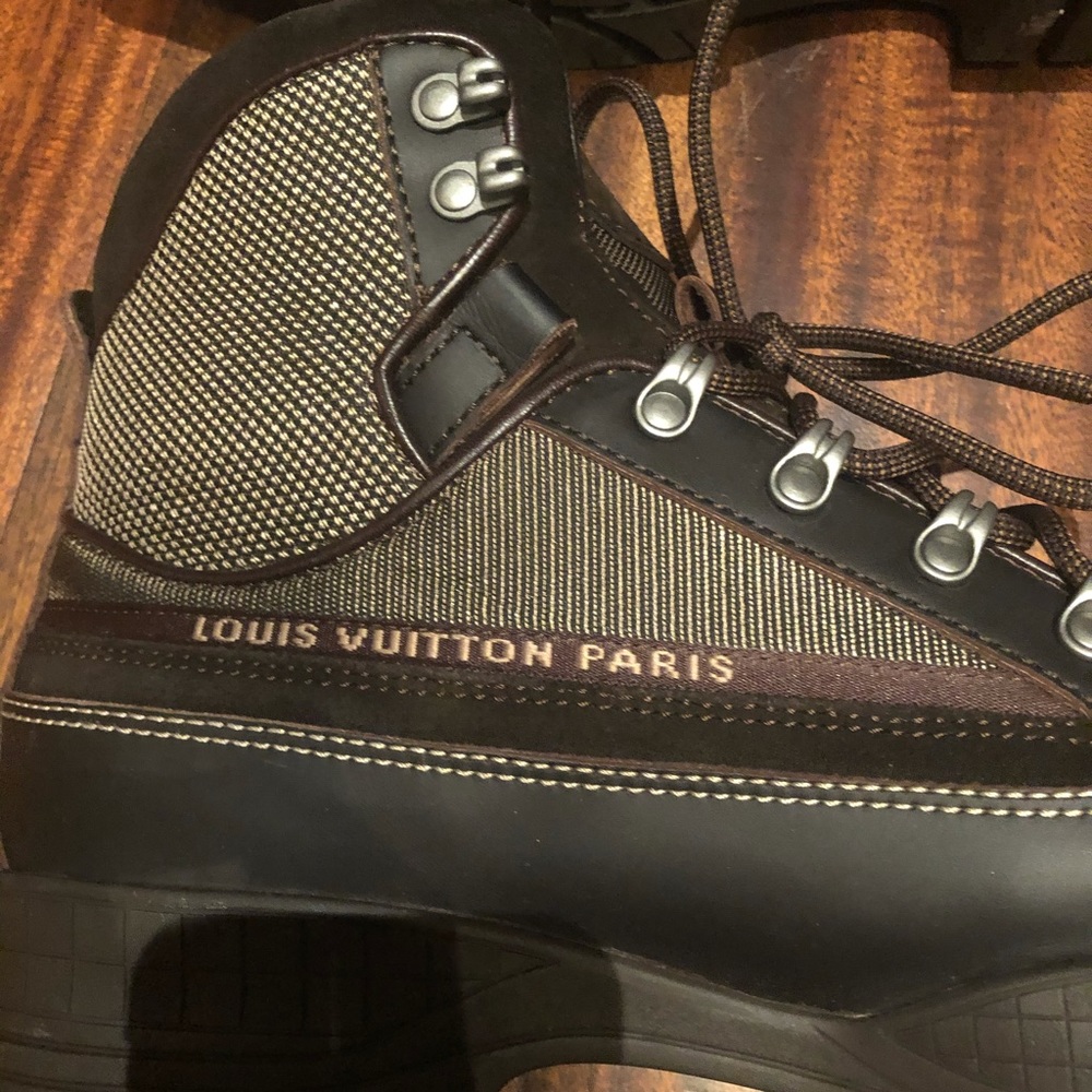 Louis Vuitton Men's Damier Ankle Hiking Boots - Picture 5 of 8